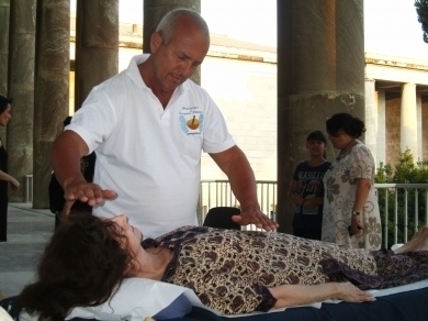pranoterapia su cliente - StudioNaturopatia GuidoParente